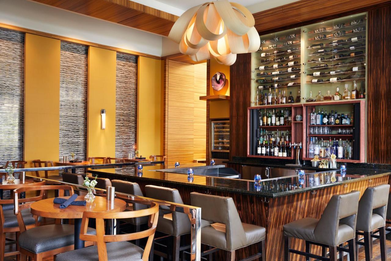 1 Hotel Сиэтл Экстерьер фото The bar at the restaurant